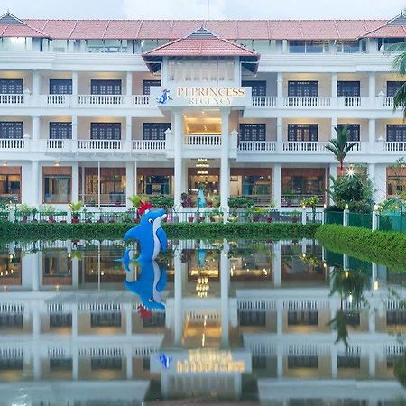 Hotel Rustic Leisures Llp Kochi Exterior foto